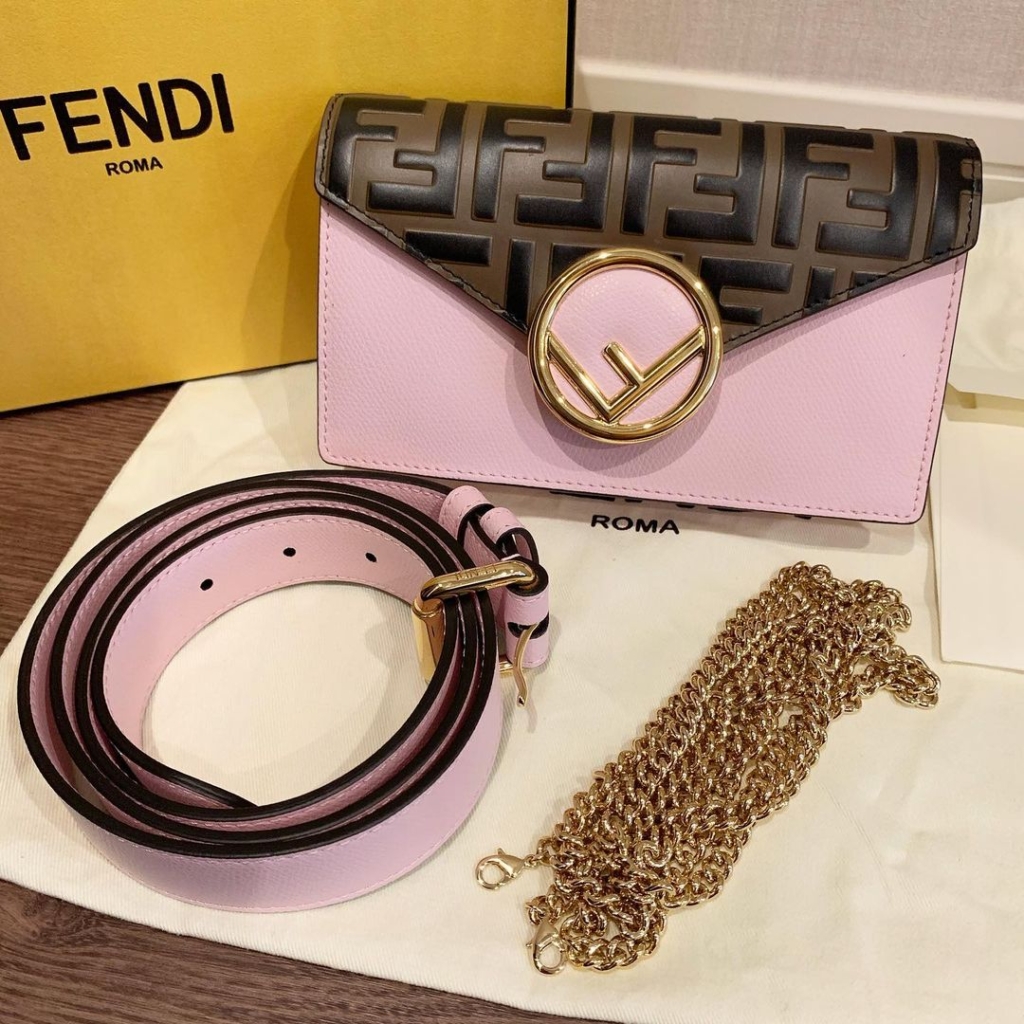 FENDIのチェーンショルダーの買取例